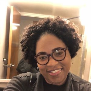 Meet your Posher, Adrienne